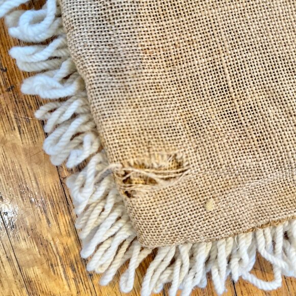 Handmade Portuguese Needlepoint Pillow Covers Set of 4 Wool Burlap Fringe 17x17 - Picture 8 of 13